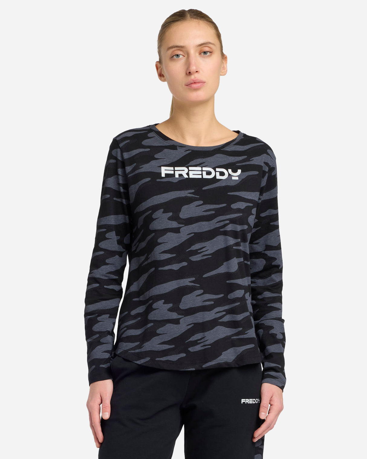 S5902925_CAMO34_cl001