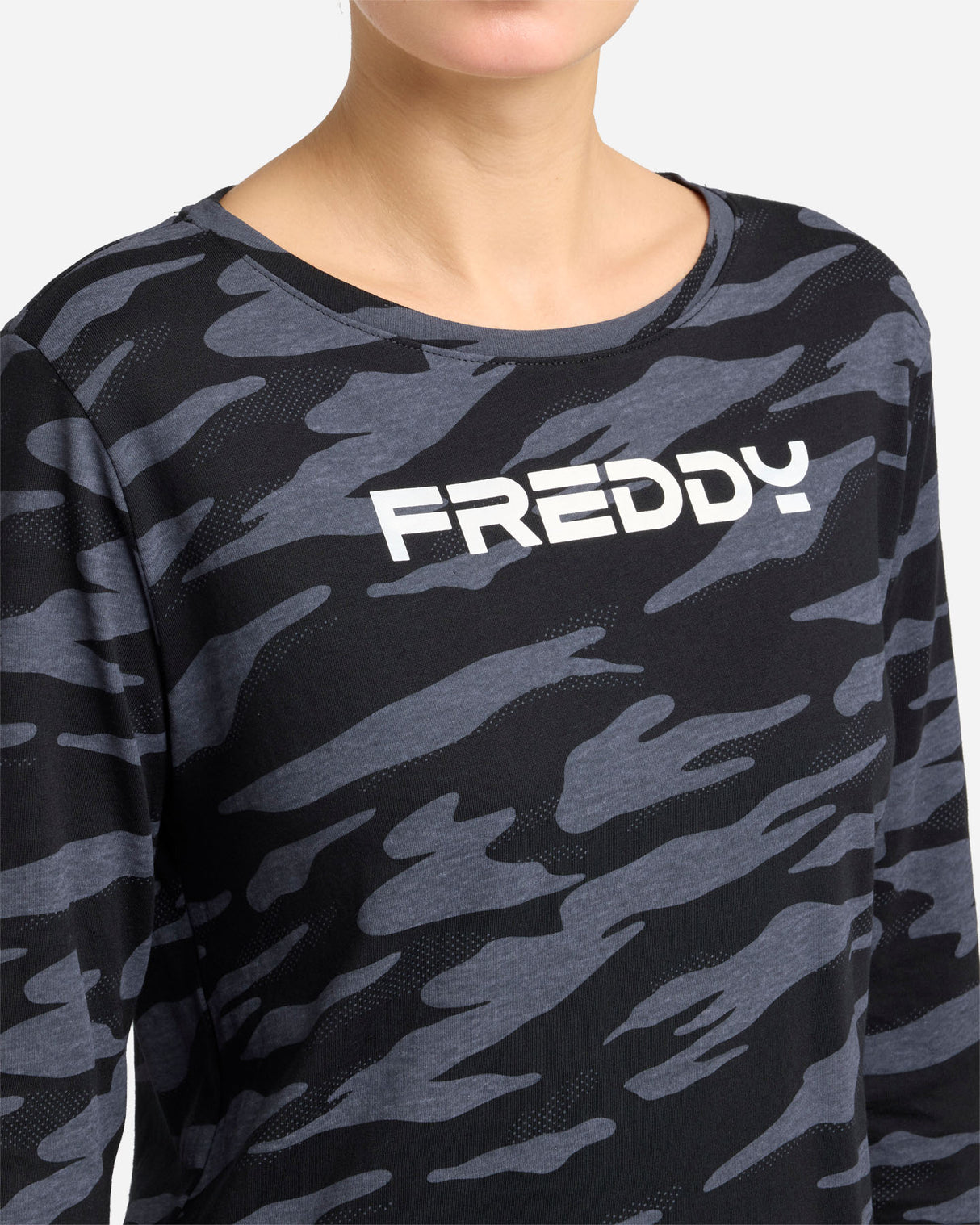 S5902925_CAMO34_cl005